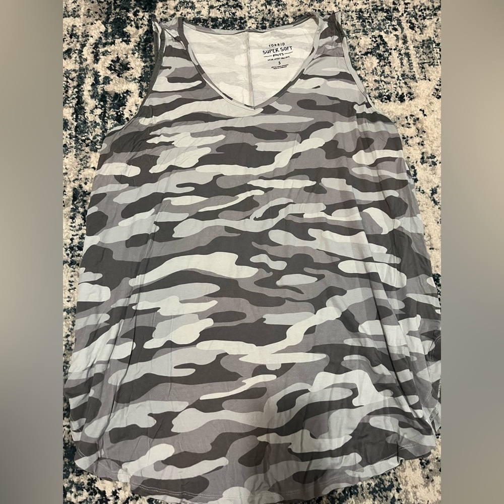 Torrid Gray and White Camo Knit Top